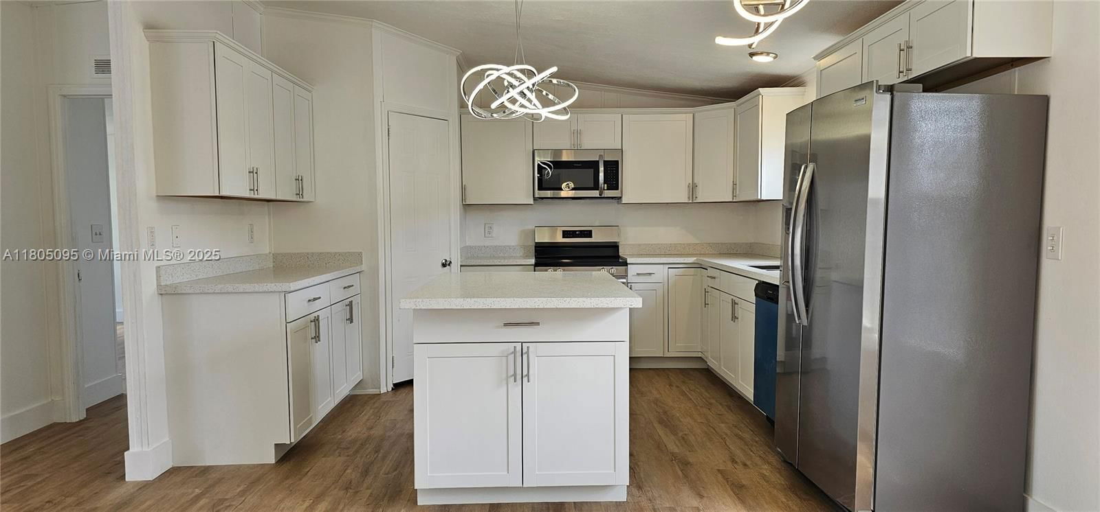 Real estate property located at 220 12th Ave Unit 90, Miami-dade, Cocowalk Estates, Homestead, FL