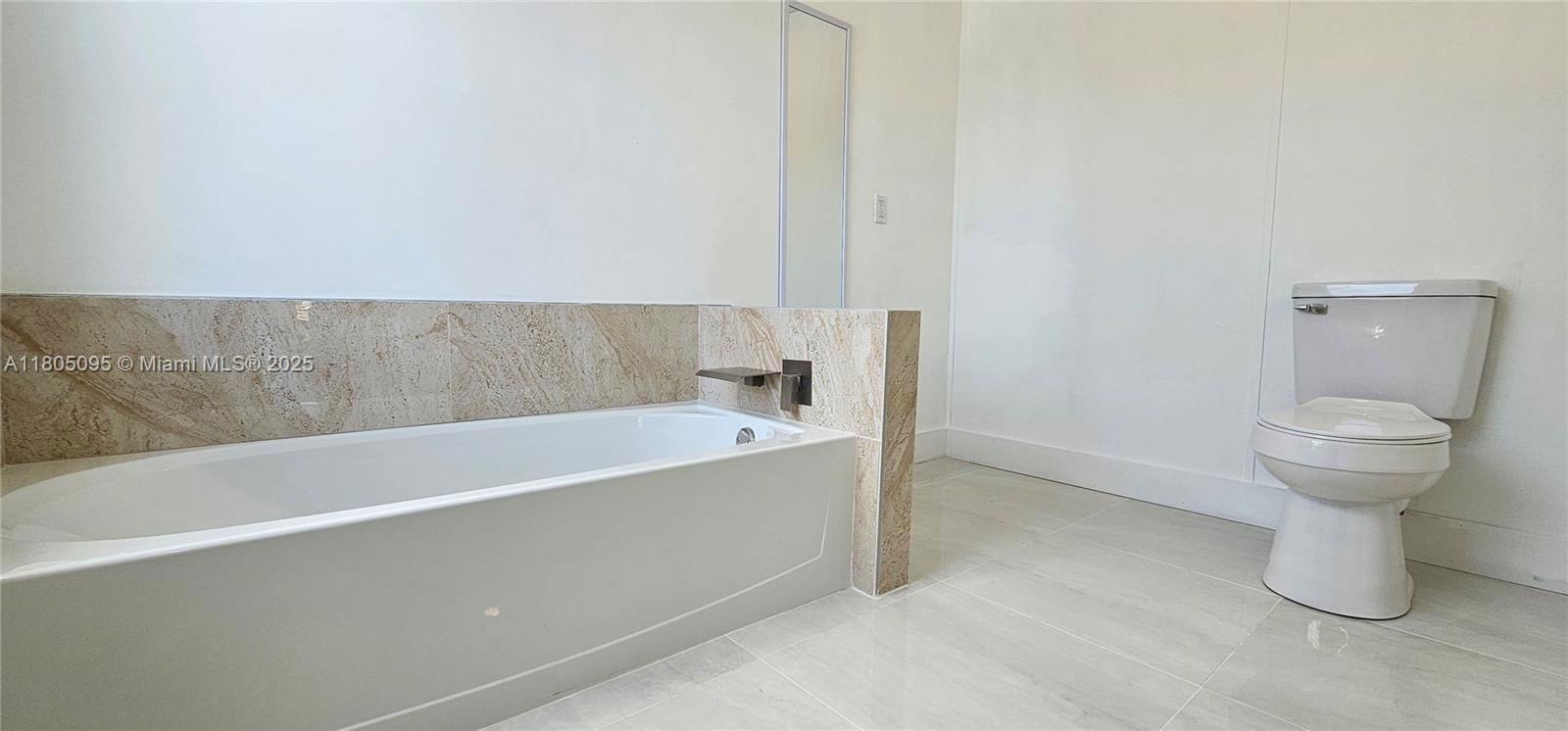 Real estate property located at 220 12th Ave Unit 90, Miami-dade, Cocowalk Estates, Homestead, FL