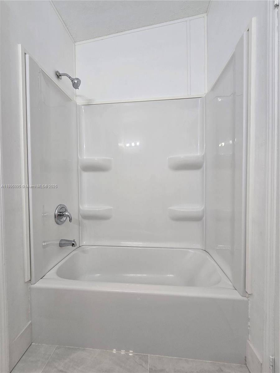 Real estate property located at 220 12th Ave Unit 90, Miami-dade, Cocowalk Estates, Homestead, FL