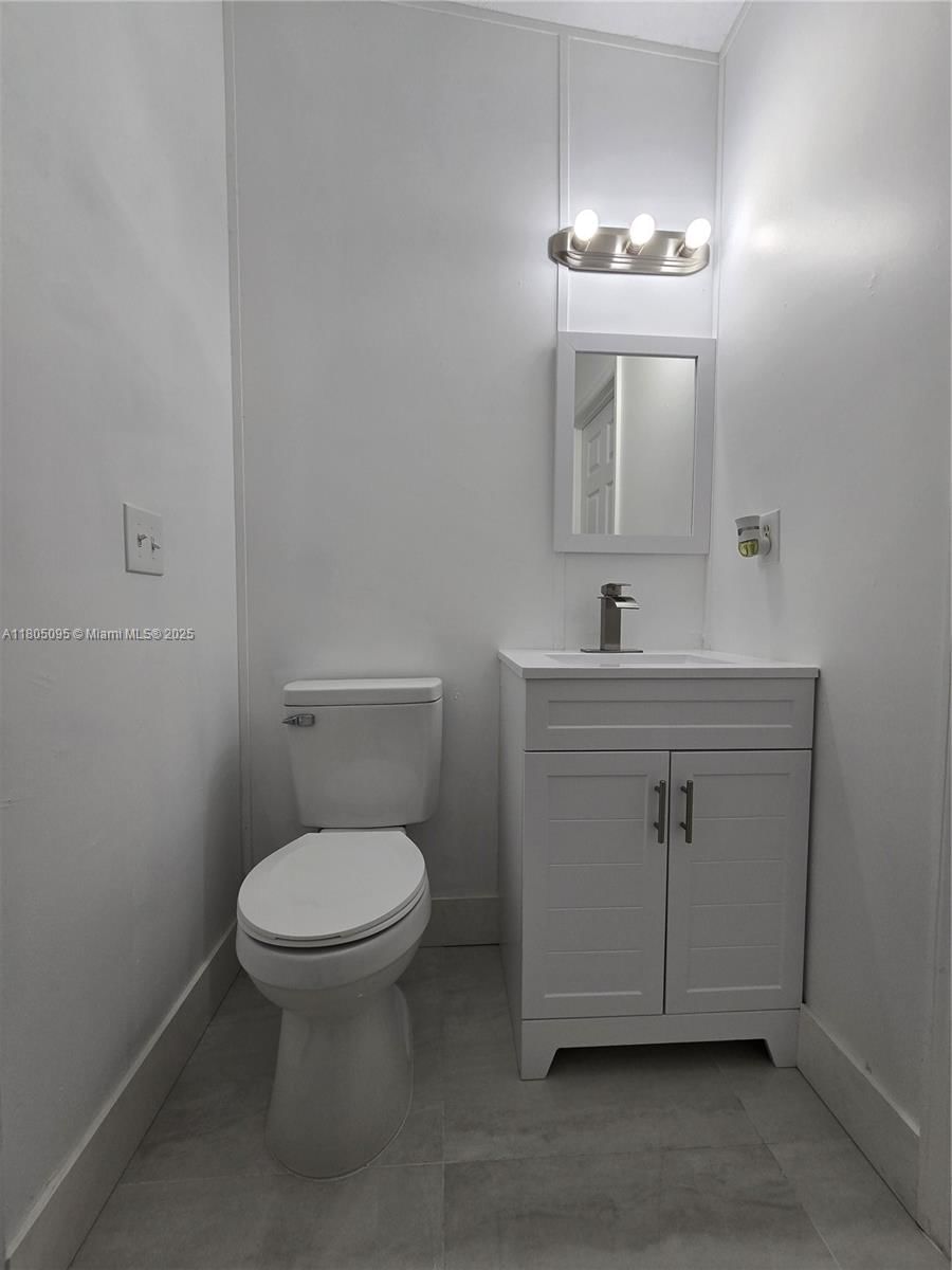 Real estate property located at 220 12th Ave Unit 90, Miami-dade, Cocowalk Estates, Homestead, FL