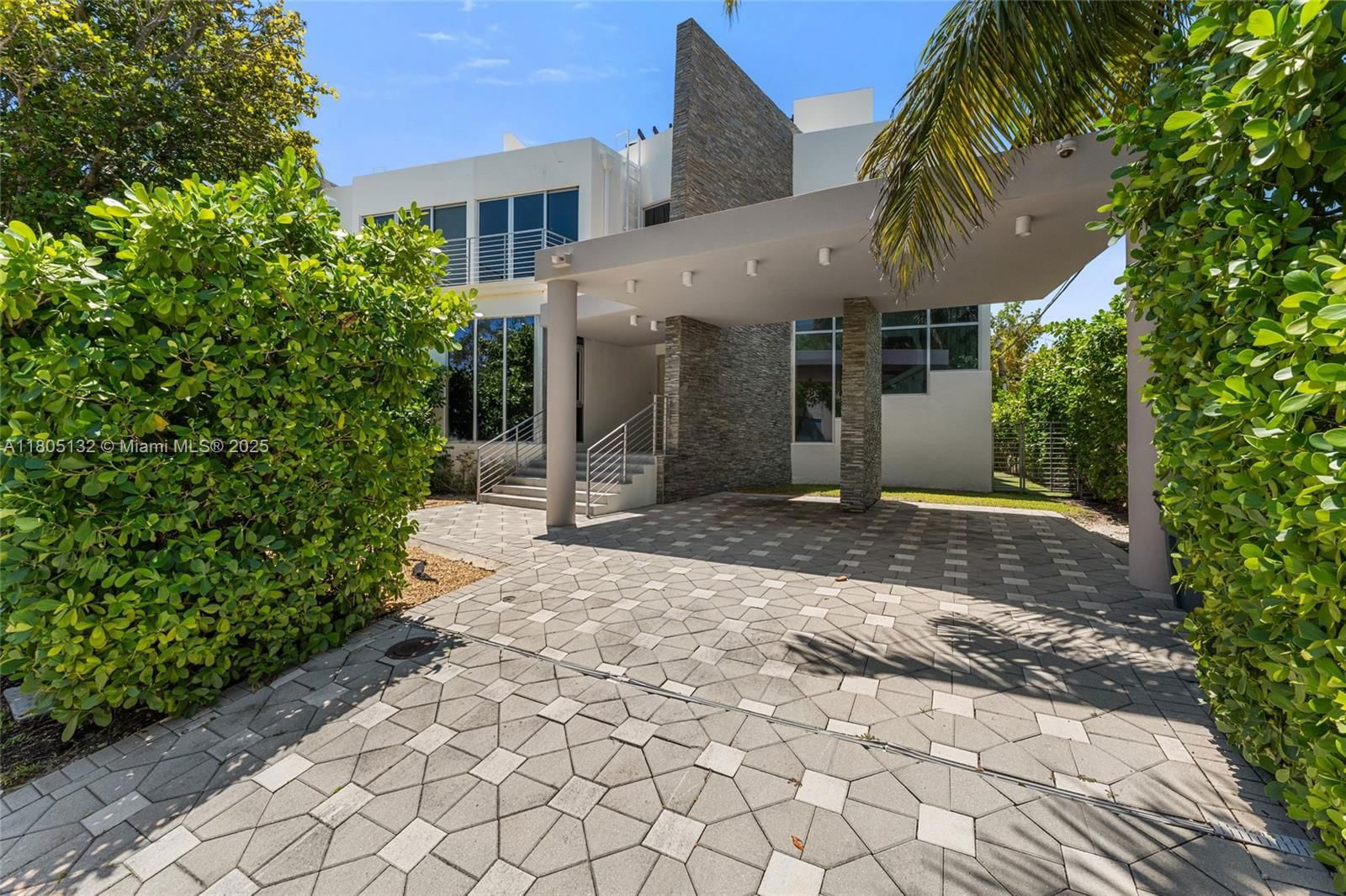 Real estate property located at 544 Fernwood Rd #544, Miami-dade, 544-548 Fernwood Condo, Key Biscayne, FL