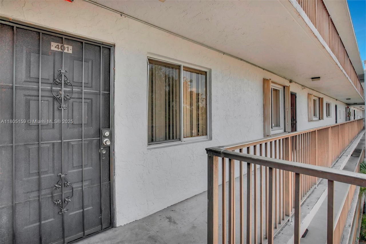 Real estate property located at 8720 Sherman Cir #401, Broward, Lakeshore At University P, Miramar, FL