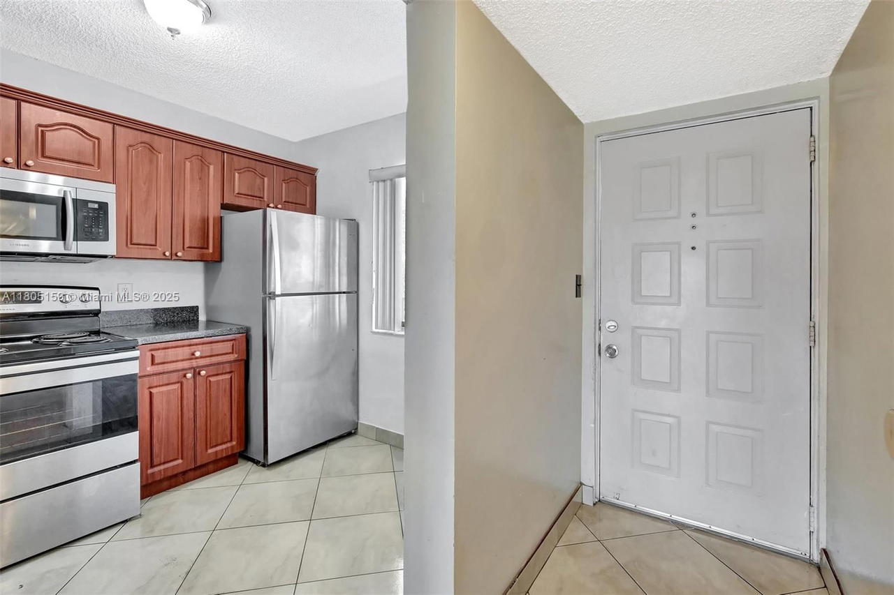 Real estate property located at 8720 Sherman Cir #401, Broward, Lakeshore At University P, Miramar, FL