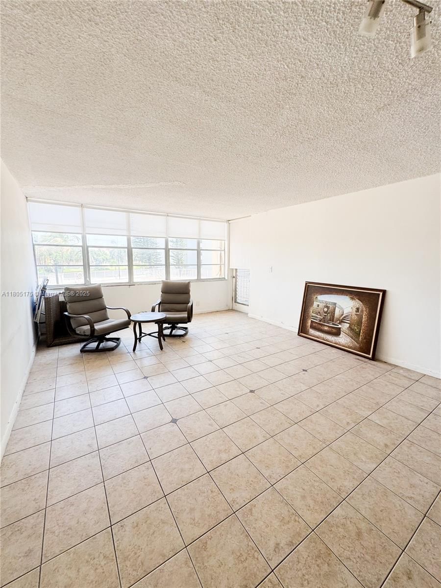 Real estate property located at 2025 164th St #206, Miami-dade, Crestview Towers Condo, North Miami Beach, FL