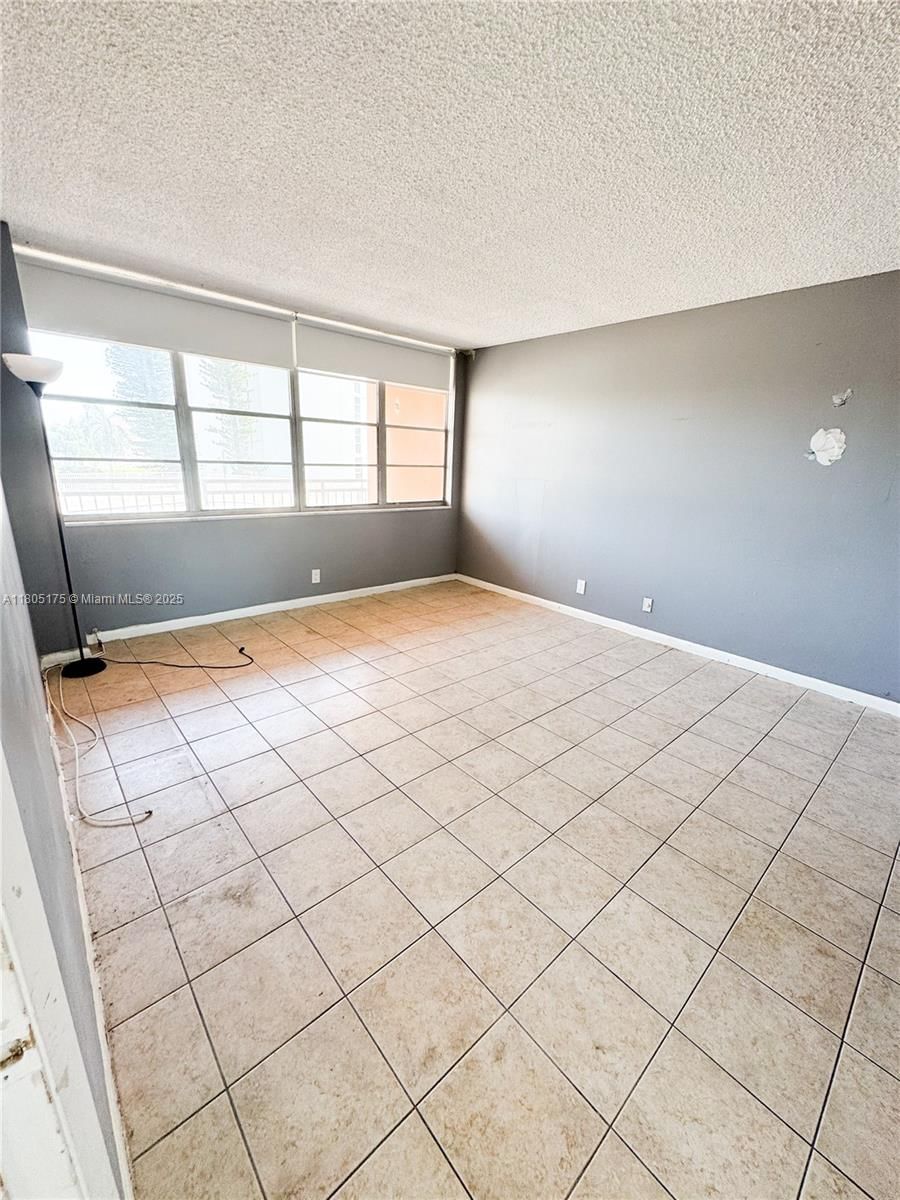 Real estate property located at 2025 164th St #206, Miami-dade, Crestview Towers Condo, North Miami Beach, FL
