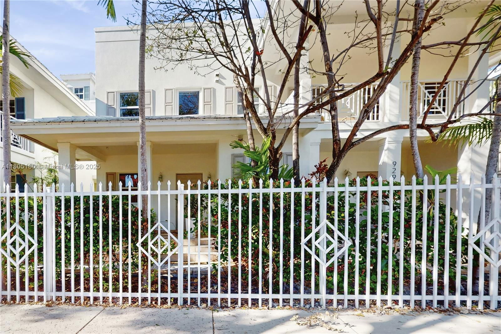 Real estate property located at 931 11th St H-1, Miami-dade, Roads End Village Condo, Miami, FL