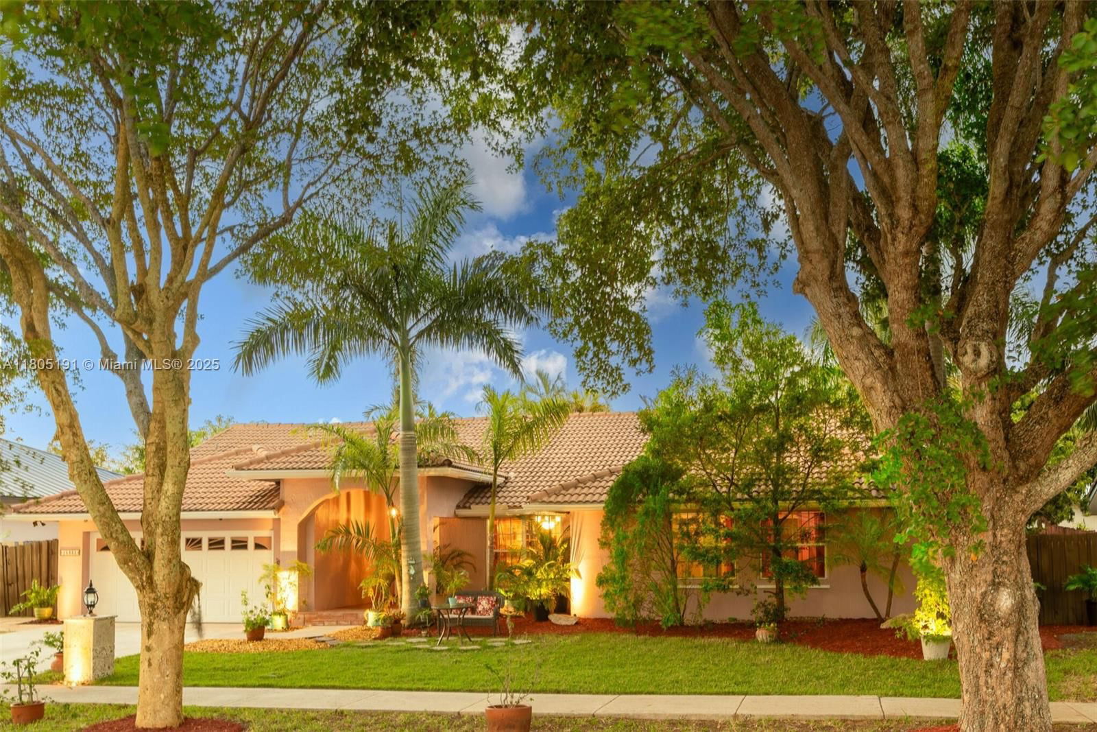 Real estate property located at 15332 142nd Ter, Miami-dade, Daxal Sub, Miami, FL