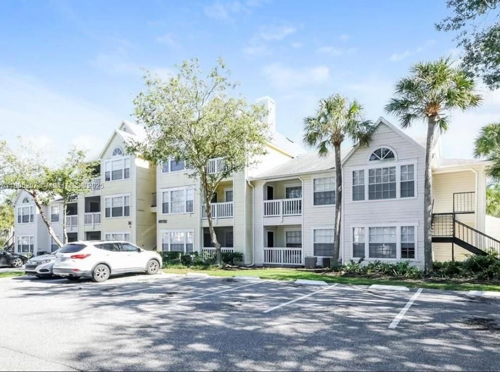 Real estate property located at 1055 S Hiawassee Rd #2014, Orange, Tradewinds, Orlando, FL