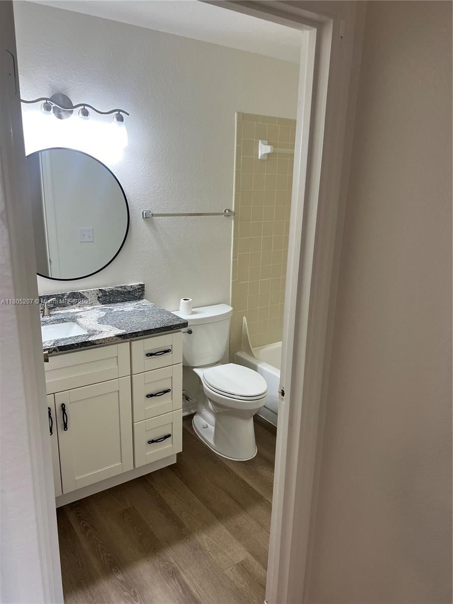 Real estate property located at 1055 S Hiawassee Rd #2014, Orange, Tradewinds, Orlando, FL