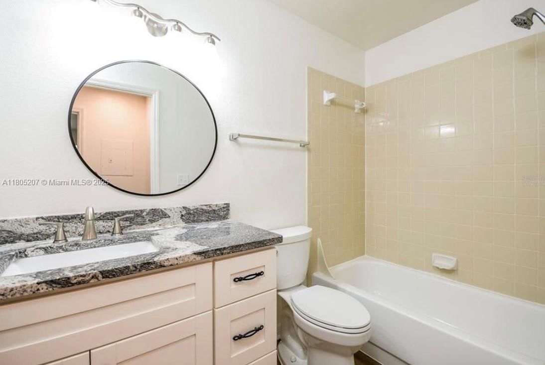 Real estate property located at 1055 S Hiawassee Rd #2014, Orange, Tradewinds, Orlando, FL