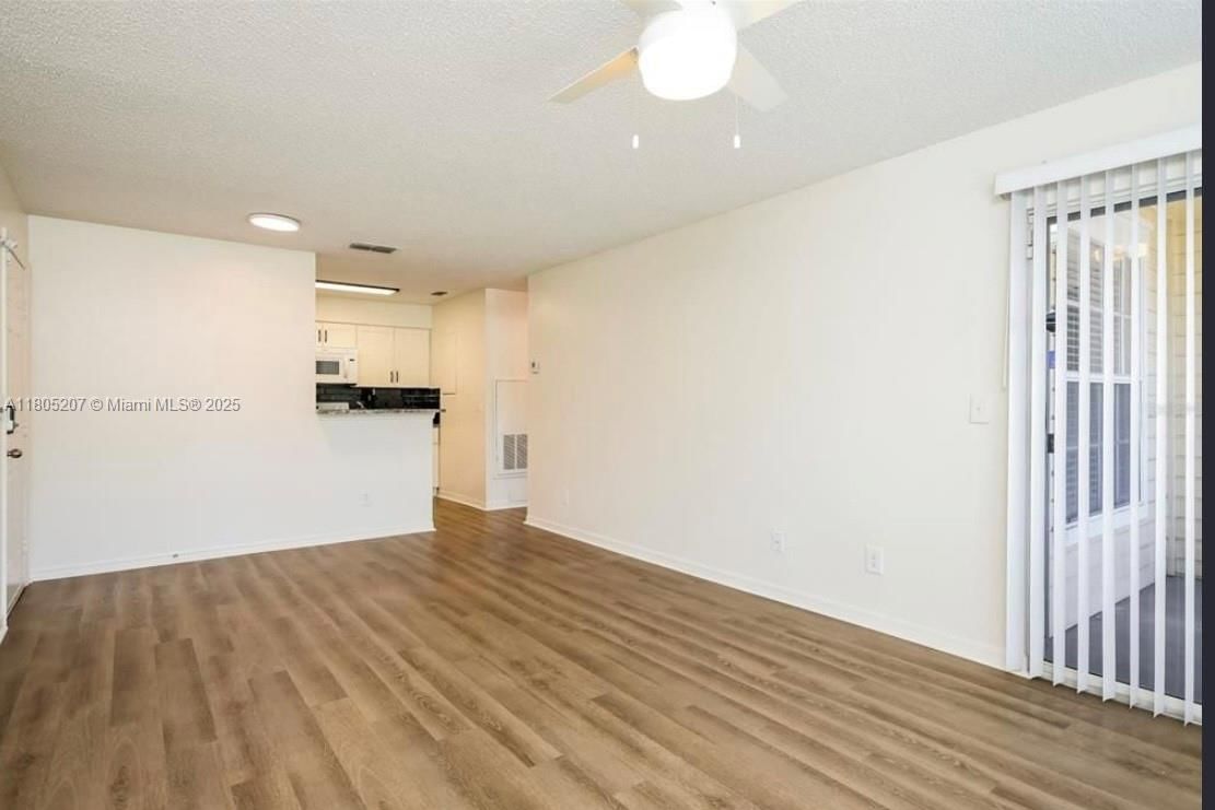 Real estate property located at 1055 S Hiawassee Rd #2014, Orange, Tradewinds, Orlando, FL