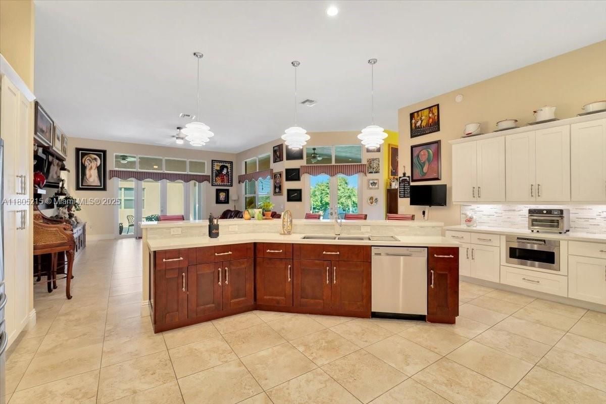 Real estate property located at 4800 141st Ave, Broward, Country Club Ranches Sec, Miramar, FL