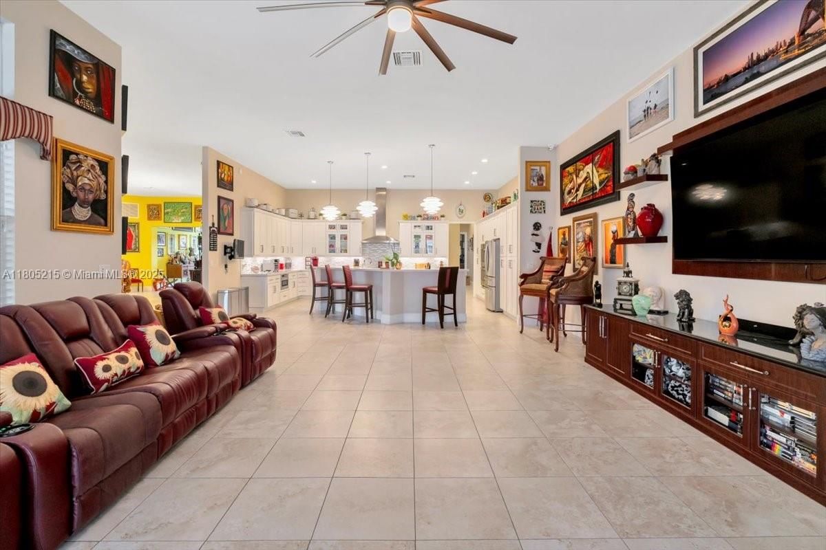 Real estate property located at 4800 141st Ave, Broward, Country Club Ranches Sec, Miramar, FL