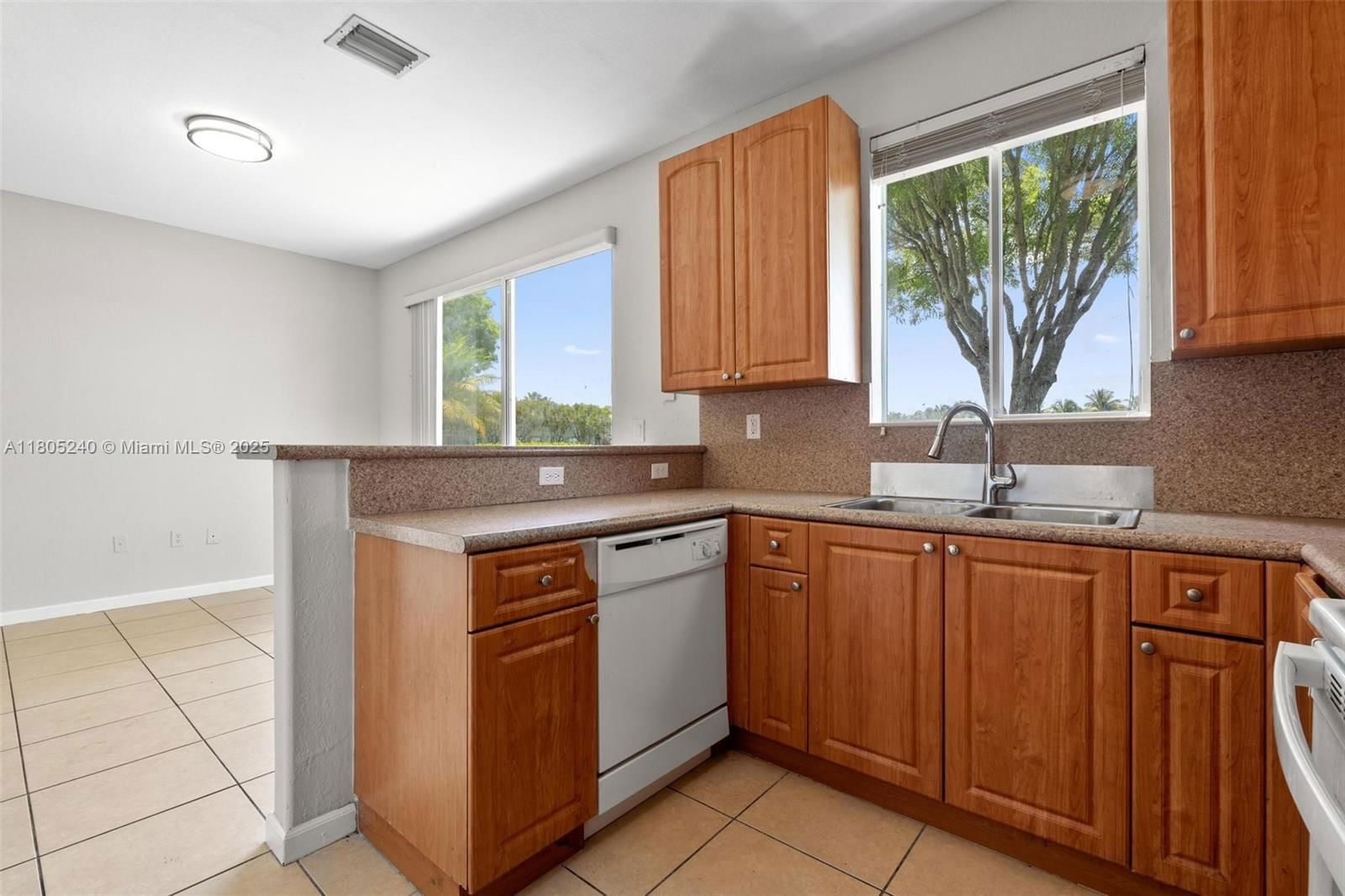 Real estate property located at 1458 24th Ct #353, Miami-dade, Shoma Townhomes At Keysco, Homestead, FL