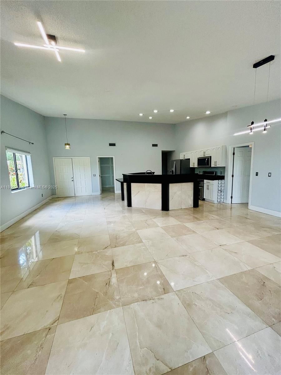 Real estate property located at 3480 Torremolinos Ave A-33, Miami-dade, Costa Del Sol Condo N, Doral, FL