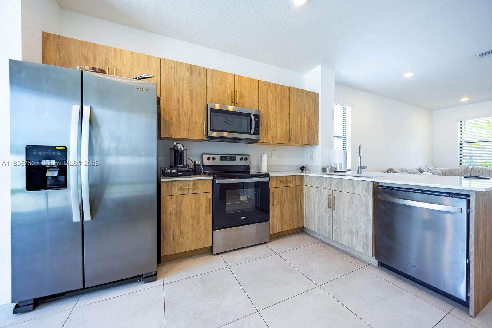 Real estate property located at 715 17th Ave, Miami-dade, Messina Place, Homestead, FL