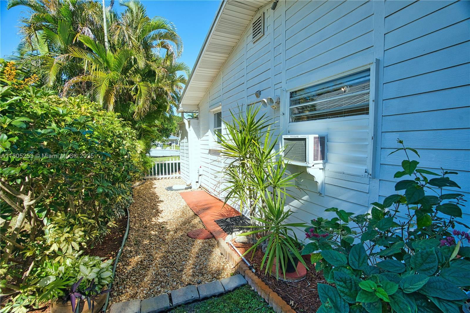 Real estate property located at 508 South Carolina Dr, Martin, Palmetto Harbor, Stuart, FL