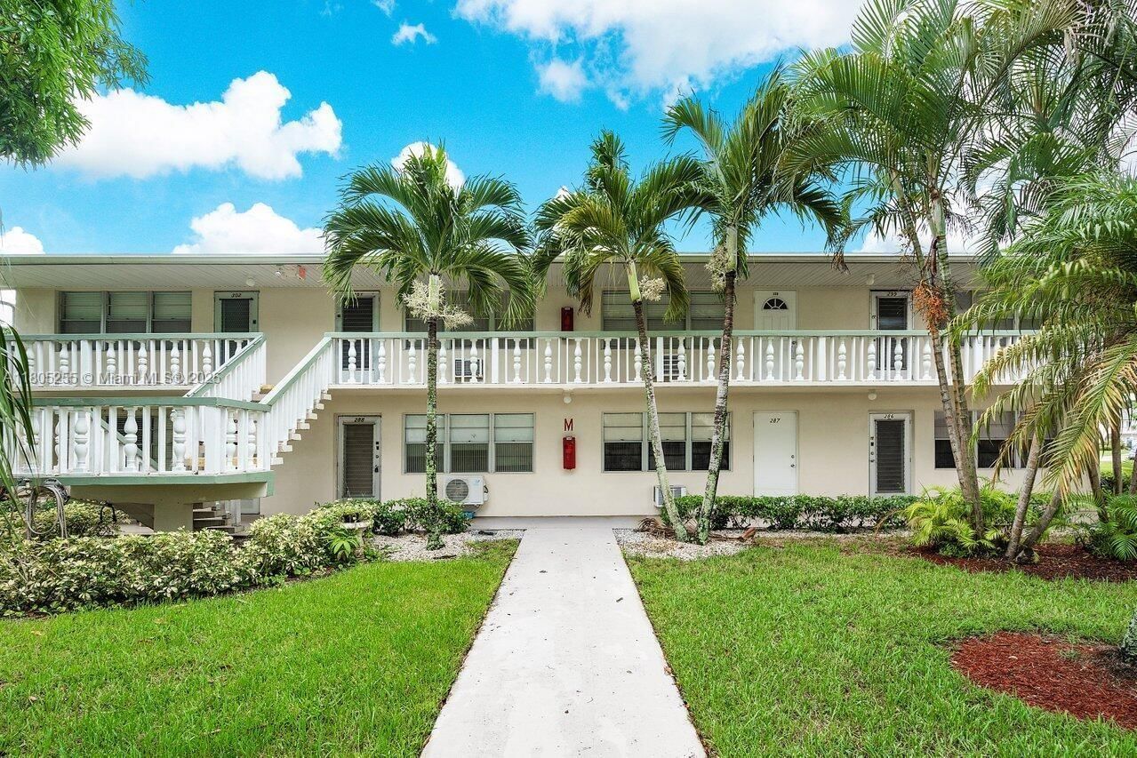 Real estate property located at 294 Windsor M #294, Palm Beach, Windsor Condos, West Palm Beach, FL