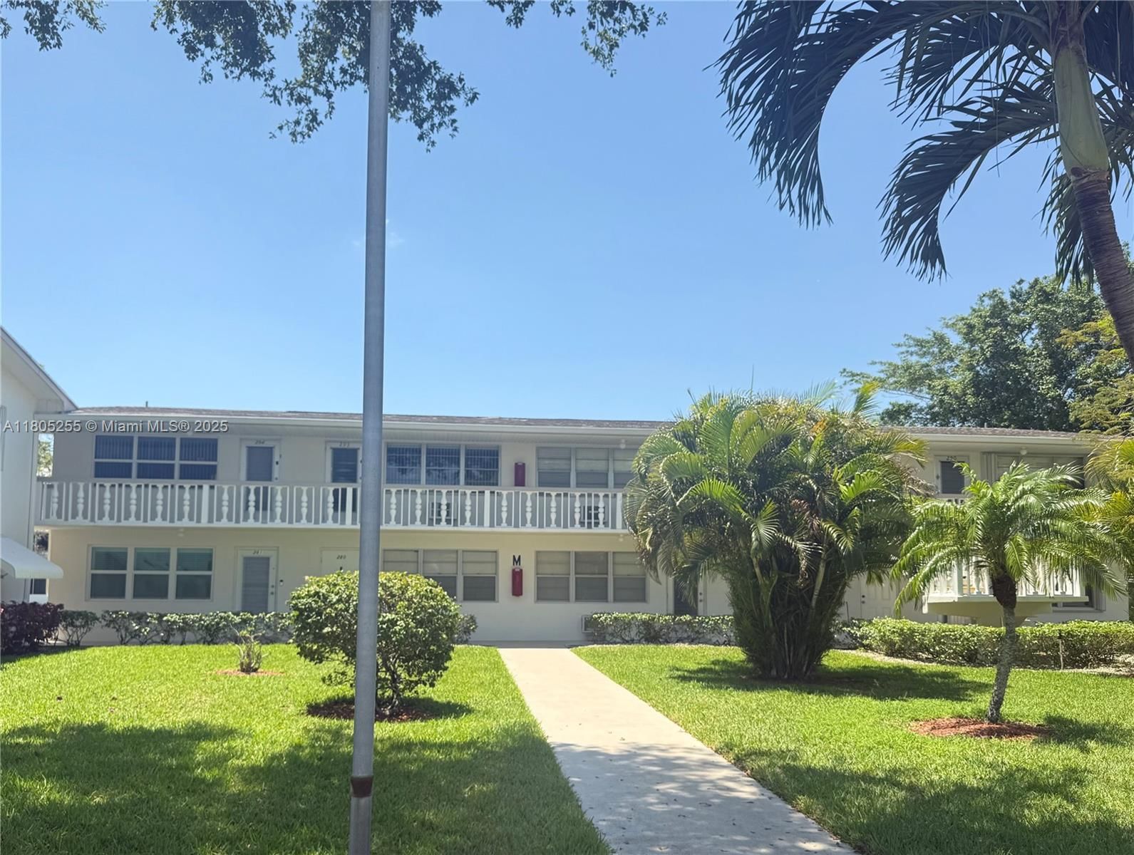 Real estate property located at 294 Windsor M #294, Palm Beach, Windsor Condos, West Palm Beach, FL