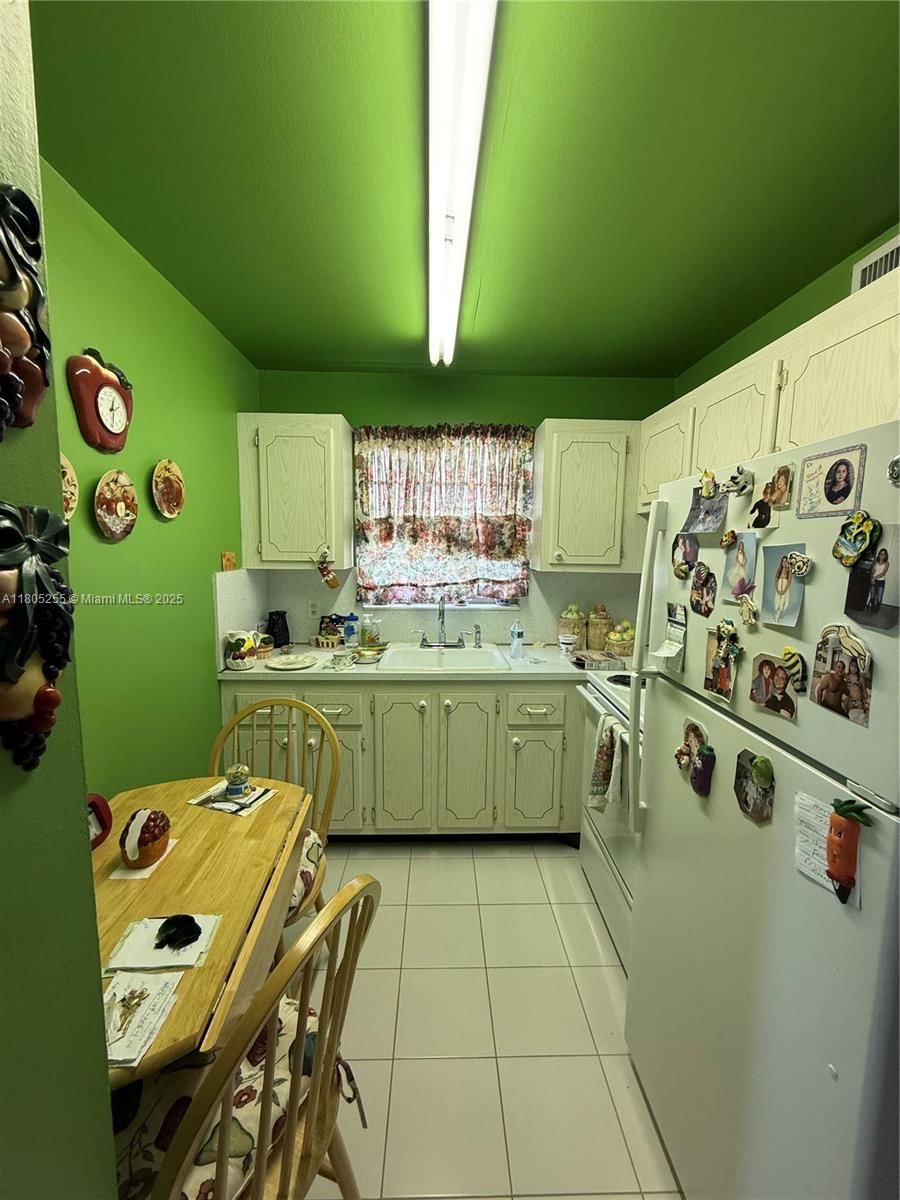 Real estate property located at 294 Windsor M #294, Palm Beach, Windsor Condos, West Palm Beach, FL
