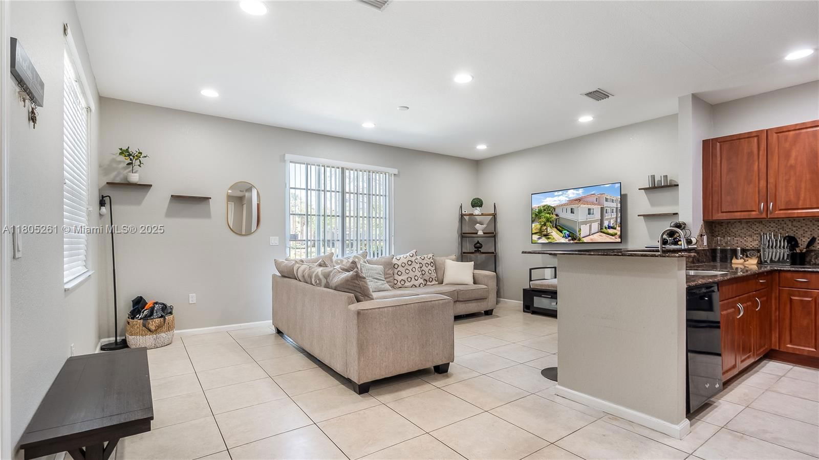 Real estate property located at 2801 81st Ter, Broward, Calabria Condominium, Miramar, FL