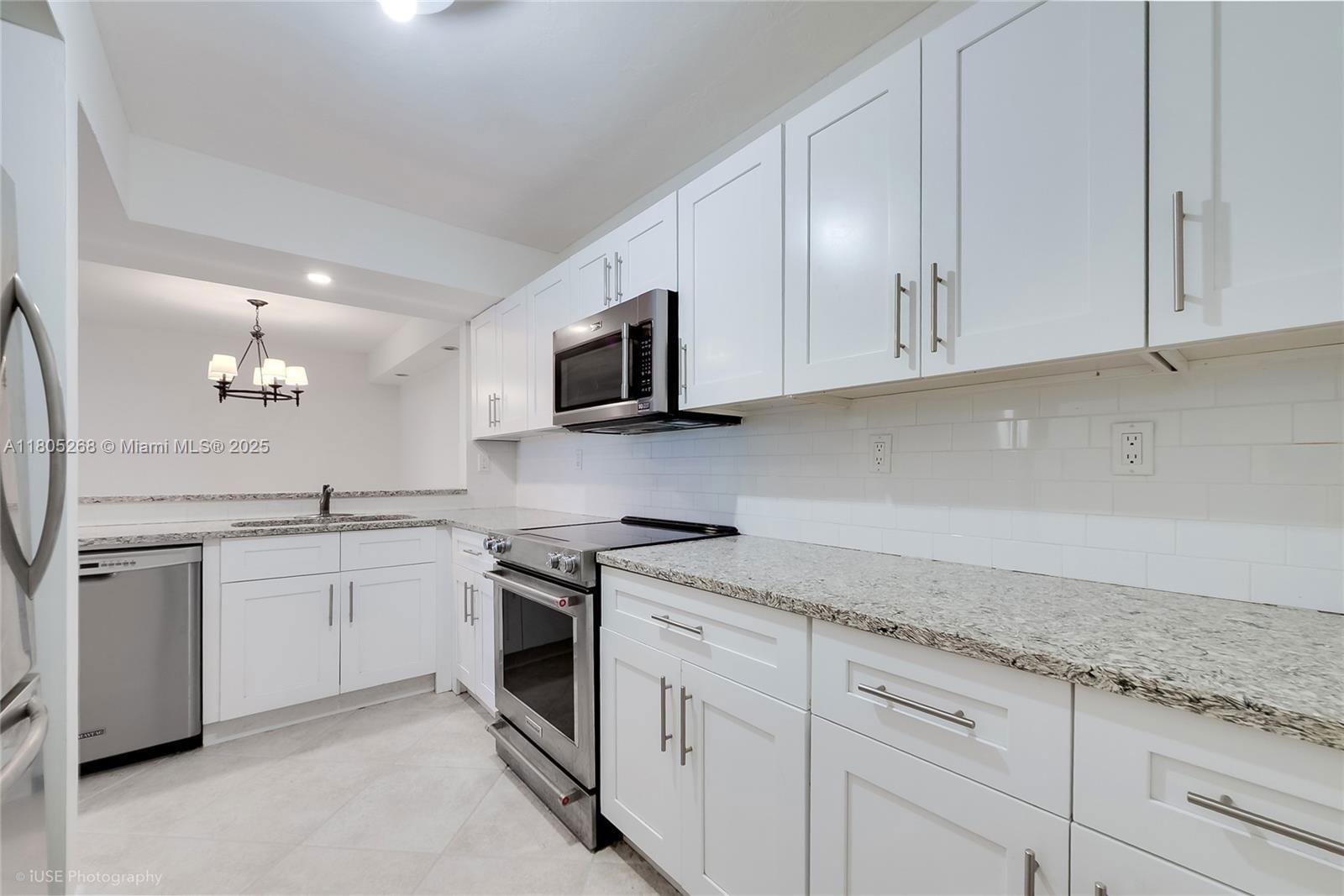 Real estate property located at 8640 212th St #106, Miami-dade, Le Club At Old Cutler Con, Cutler Bay, FL