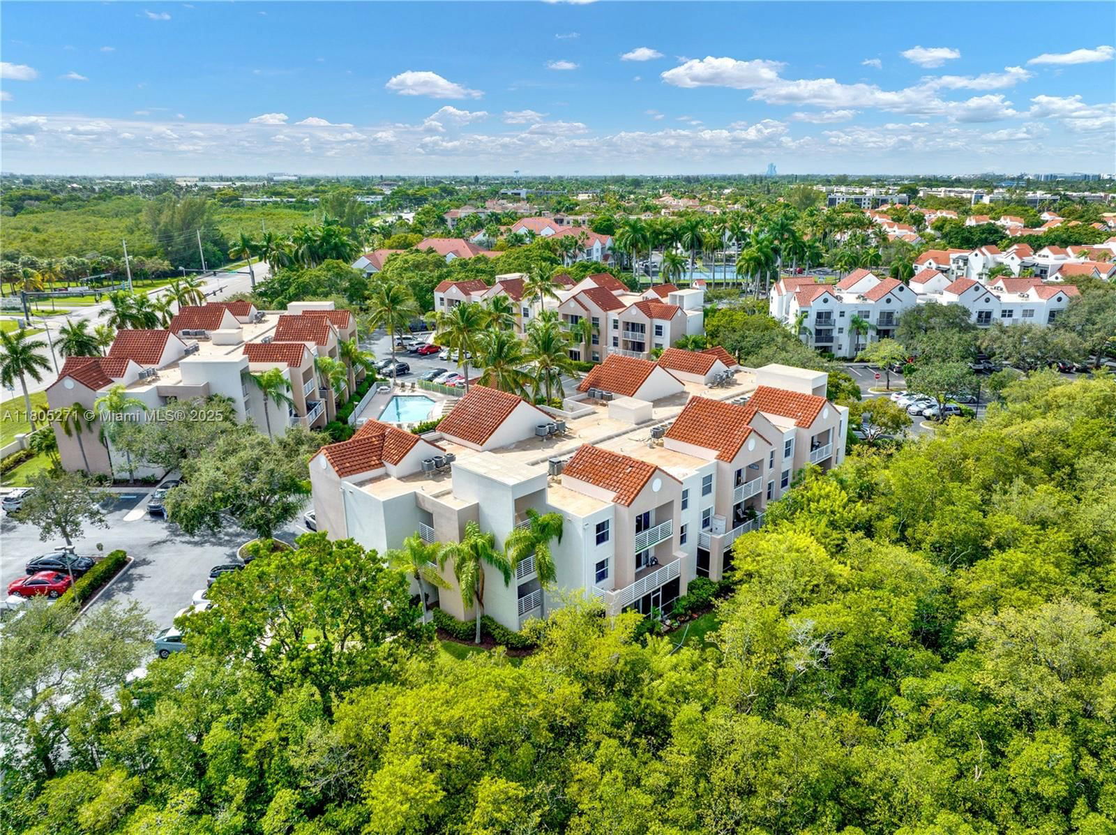 Real estate property located at 2721 Ocean Club Blvd #305, Broward, Sheridan Ocean Club Condo, Hollywood, FL