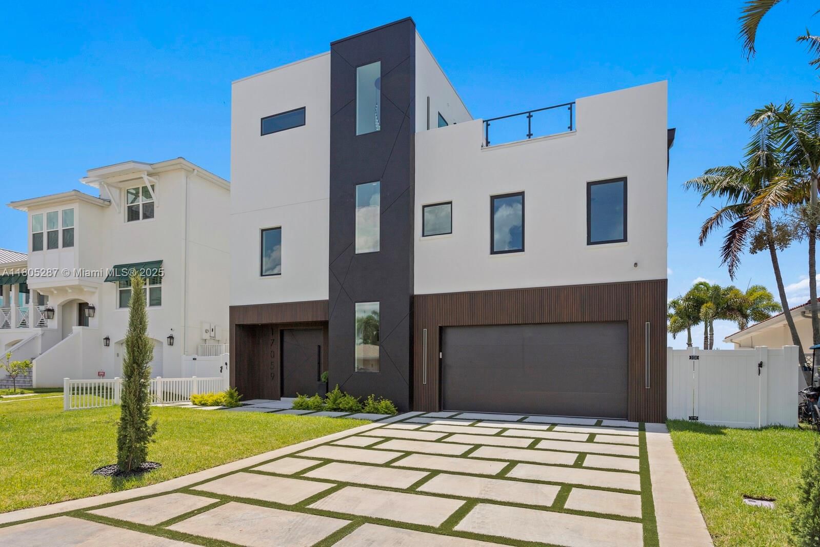 Real estate property located at 17059 Dolphin Dr, Pinellas, Redington Beach Homes 7th, Other City - In The State Of Florida, FL