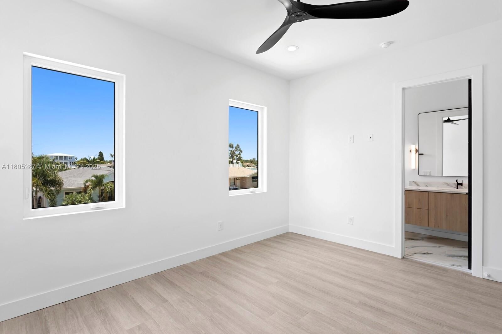 Real estate property located at 17059 Dolphin Dr, Pinellas, Redington Beach Homes 7th, Other City - In The State Of Florida, FL