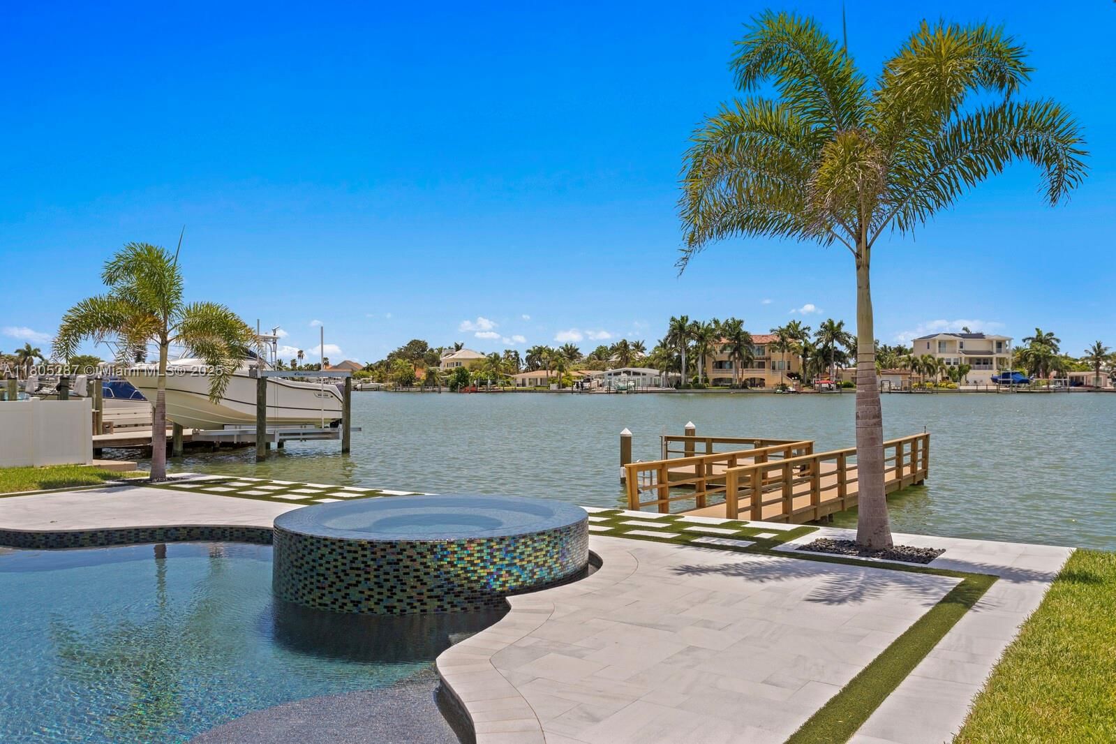 Real estate property located at 17059 Dolphin Dr, Pinellas, Redington Beach Homes 7th, Other City - In The State Of Florida, FL
