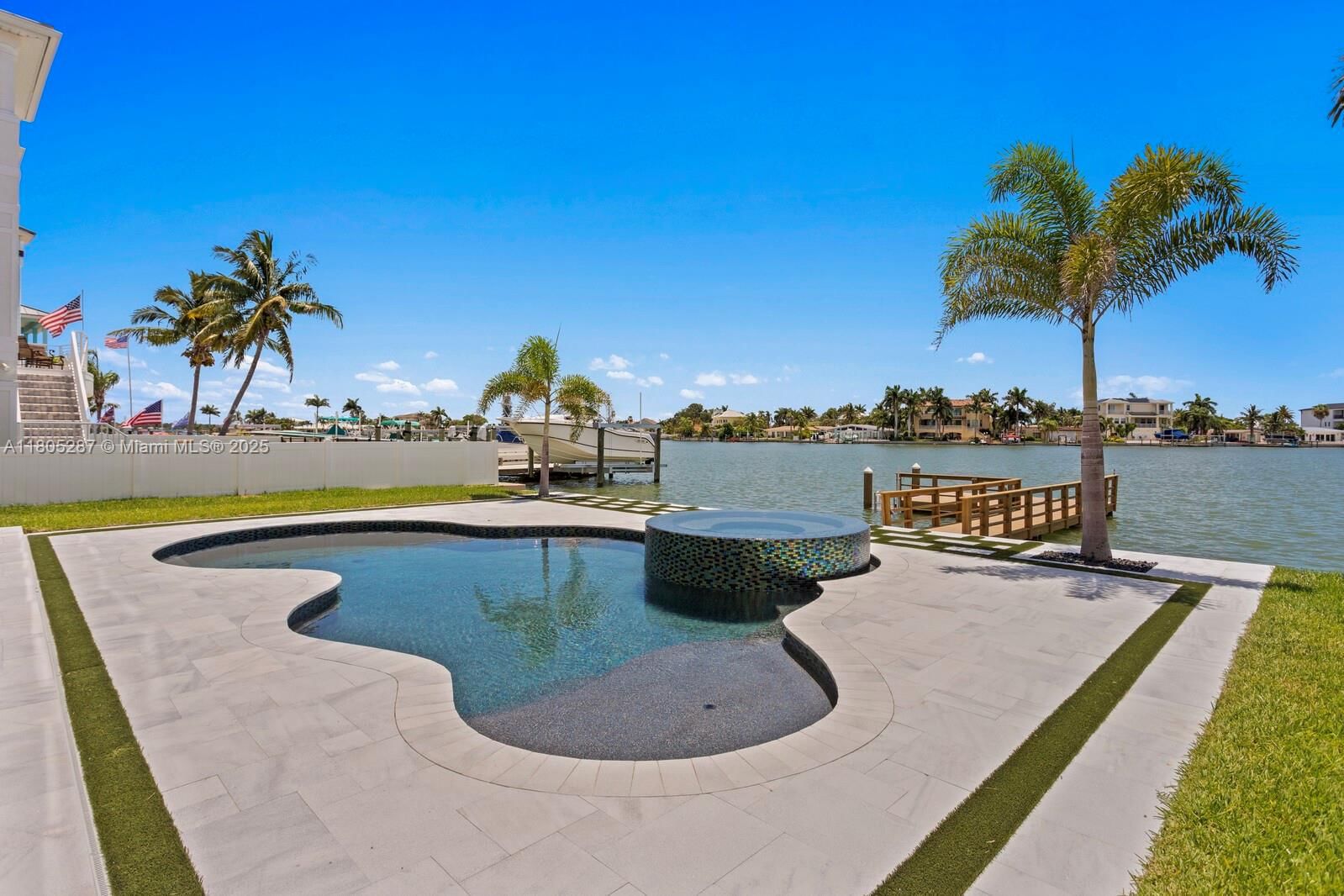 Real estate property located at 17059 Dolphin Dr, Pinellas, Redington Beach Homes 7th, Other City - In The State Of Florida, FL