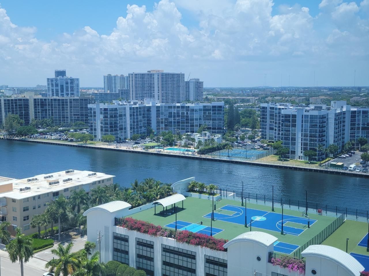 Real estate property located at 2501 Ocean Dr #1634, Broward, Wave Condo, Hollywood, FL