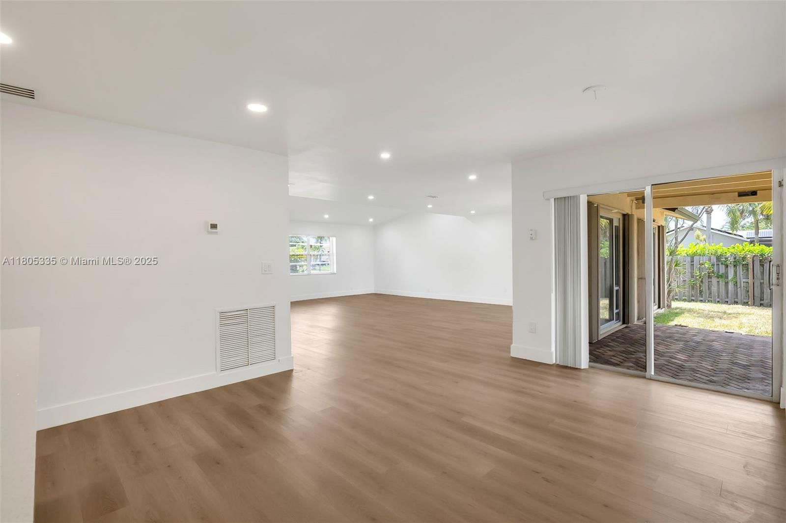 Real estate property located at 8840 18th Rd, Palm Beach, Sandalfoot Cove Sec 9, Boca Raton, FL