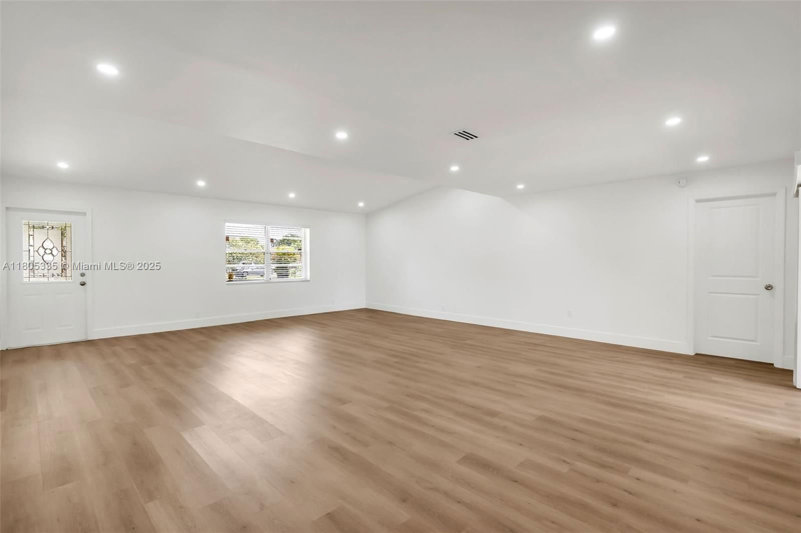 Real estate property located at 8840 18th Rd, Palm Beach, Sandalfoot Cove Sec 9, Boca Raton, FL
