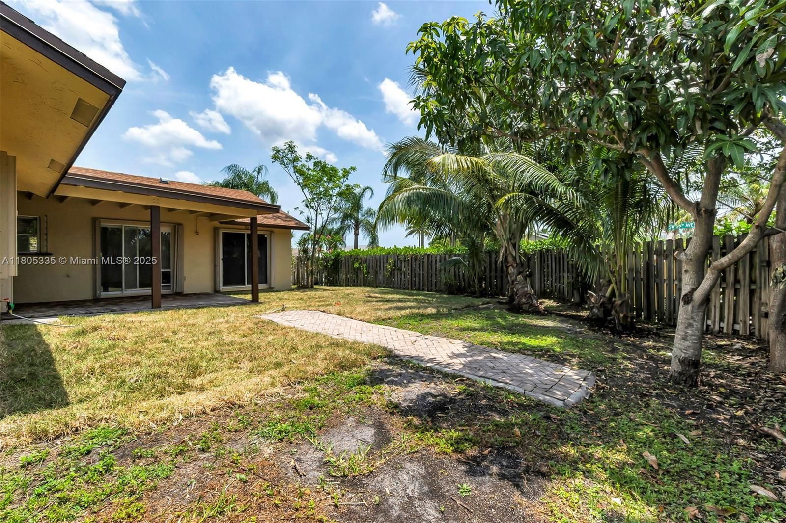 Real estate property located at 8840 18th Rd, Palm Beach, Sandalfoot Cove Sec 9, Boca Raton, FL