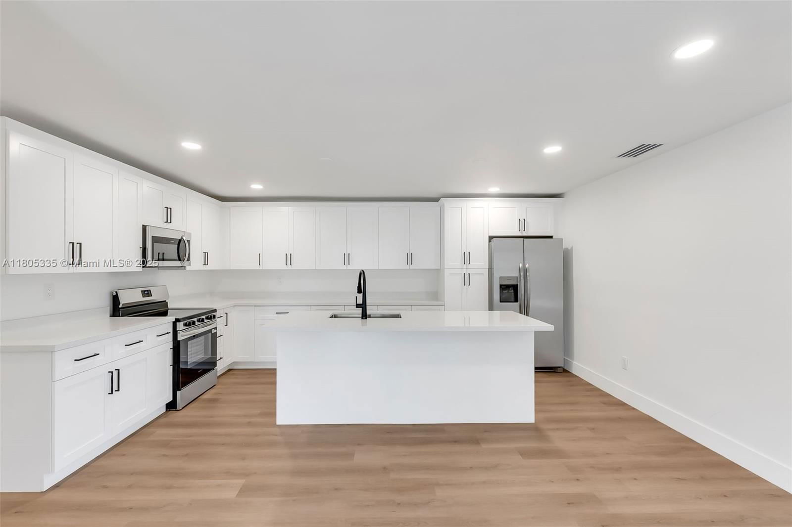 Real estate property located at 8840 18th Rd, Palm Beach, Sandalfoot Cove Sec 9, Boca Raton, FL