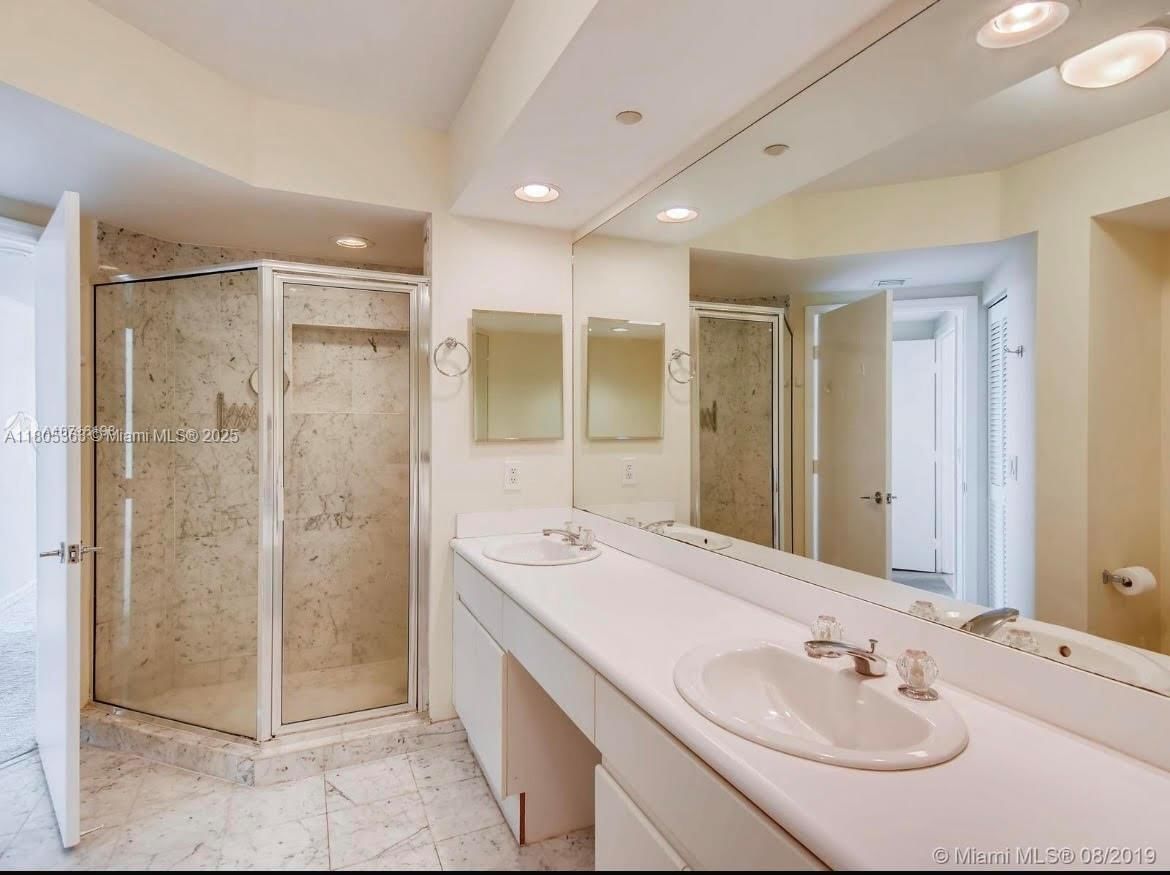 Real estate property located at 16400 Collins Ave #1743, Miami-dade, Oceania Iv Condo, Sunny Isles Beach, FL