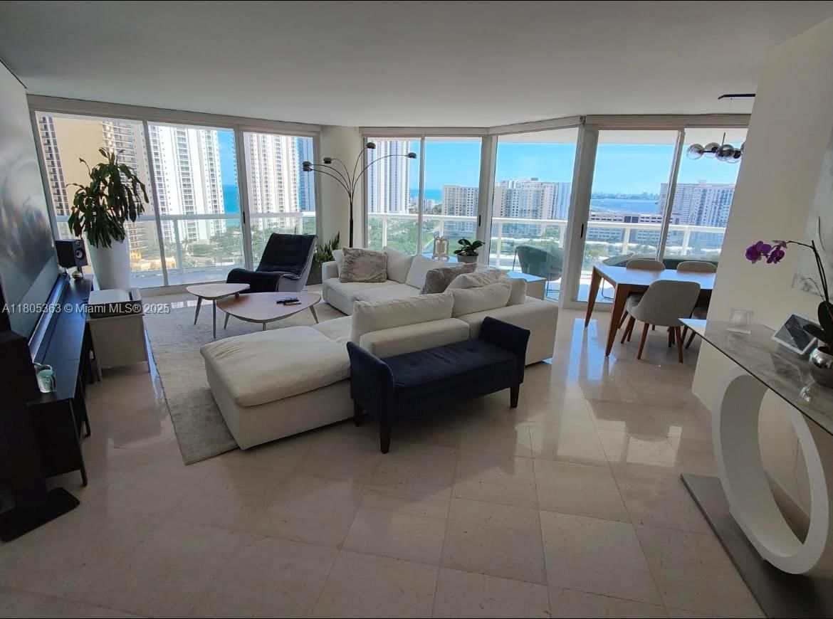 Real estate property located at 16400 Collins Ave #1743, Miami-dade, Oceania Iv Condo, Sunny Isles Beach, FL
