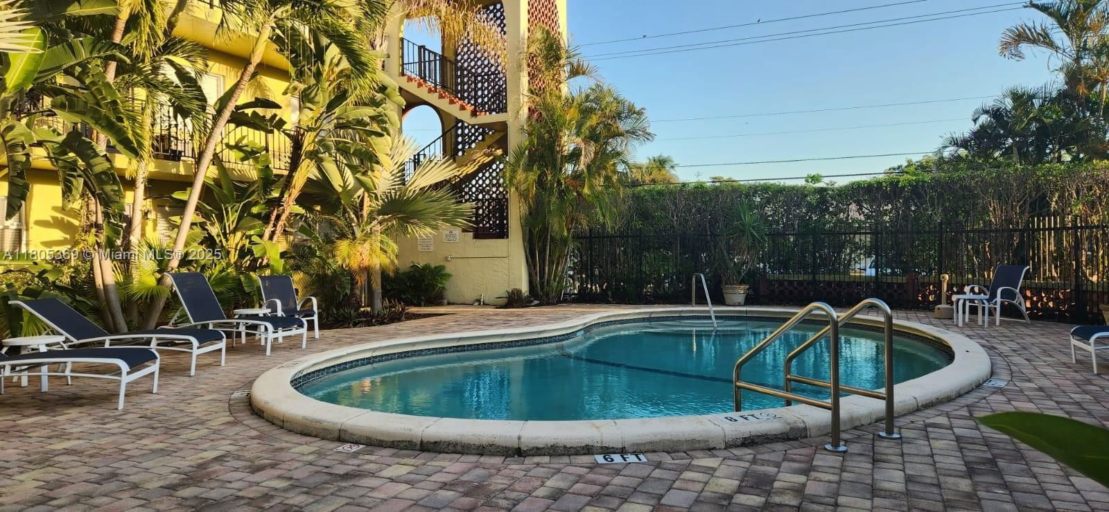 Real estate property located at 1100 9th Ave #203, Broward, Southdale Condo, Fort Lauderdale, FL