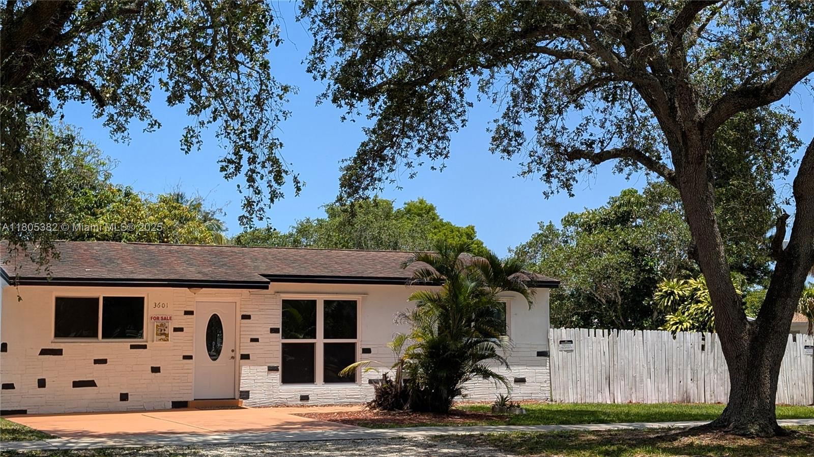 Real estate property located at 3601 72nd Ave, Broward, Driftwood Acres No 16, Hollywood, FL