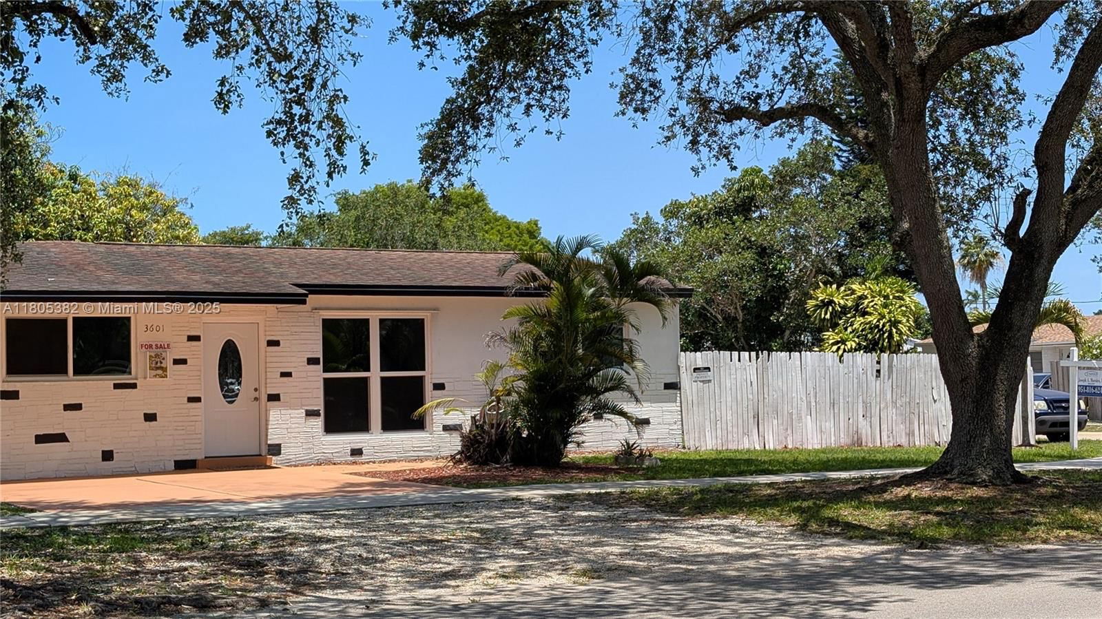 Real estate property located at 3601 72nd Ave, Broward, Driftwood Acres No 16, Hollywood, FL