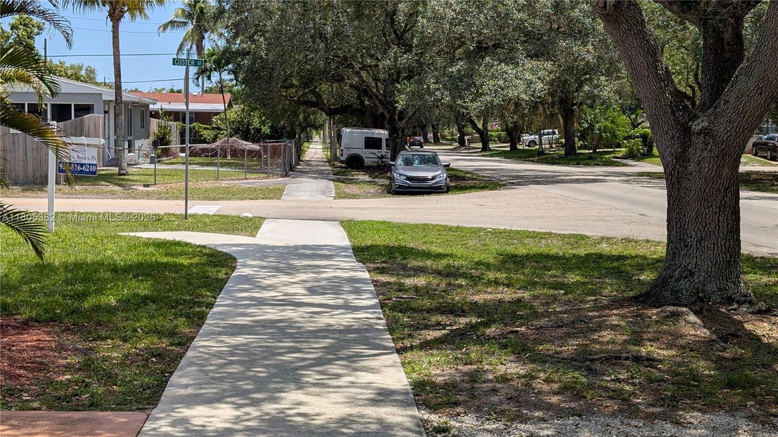 Real estate property located at 3601 72nd Ave, Broward, Driftwood Acres No 16, Hollywood, FL