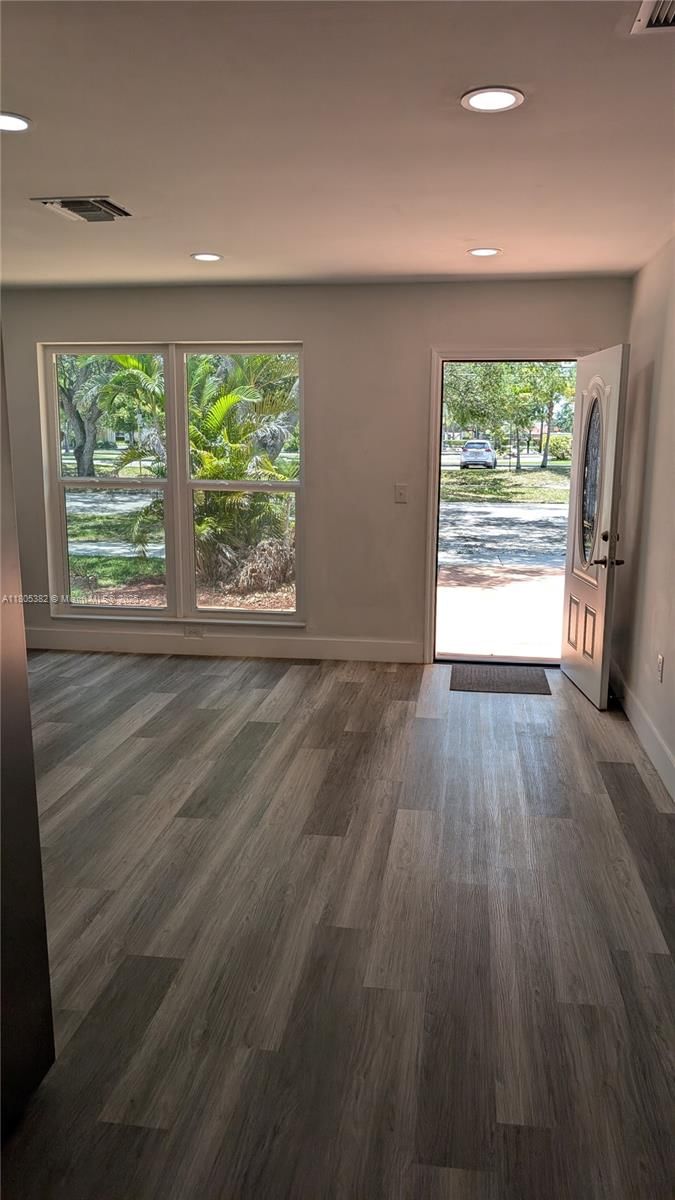Real estate property located at 3601 72nd Ave, Broward, Driftwood Acres No 16, Hollywood, FL