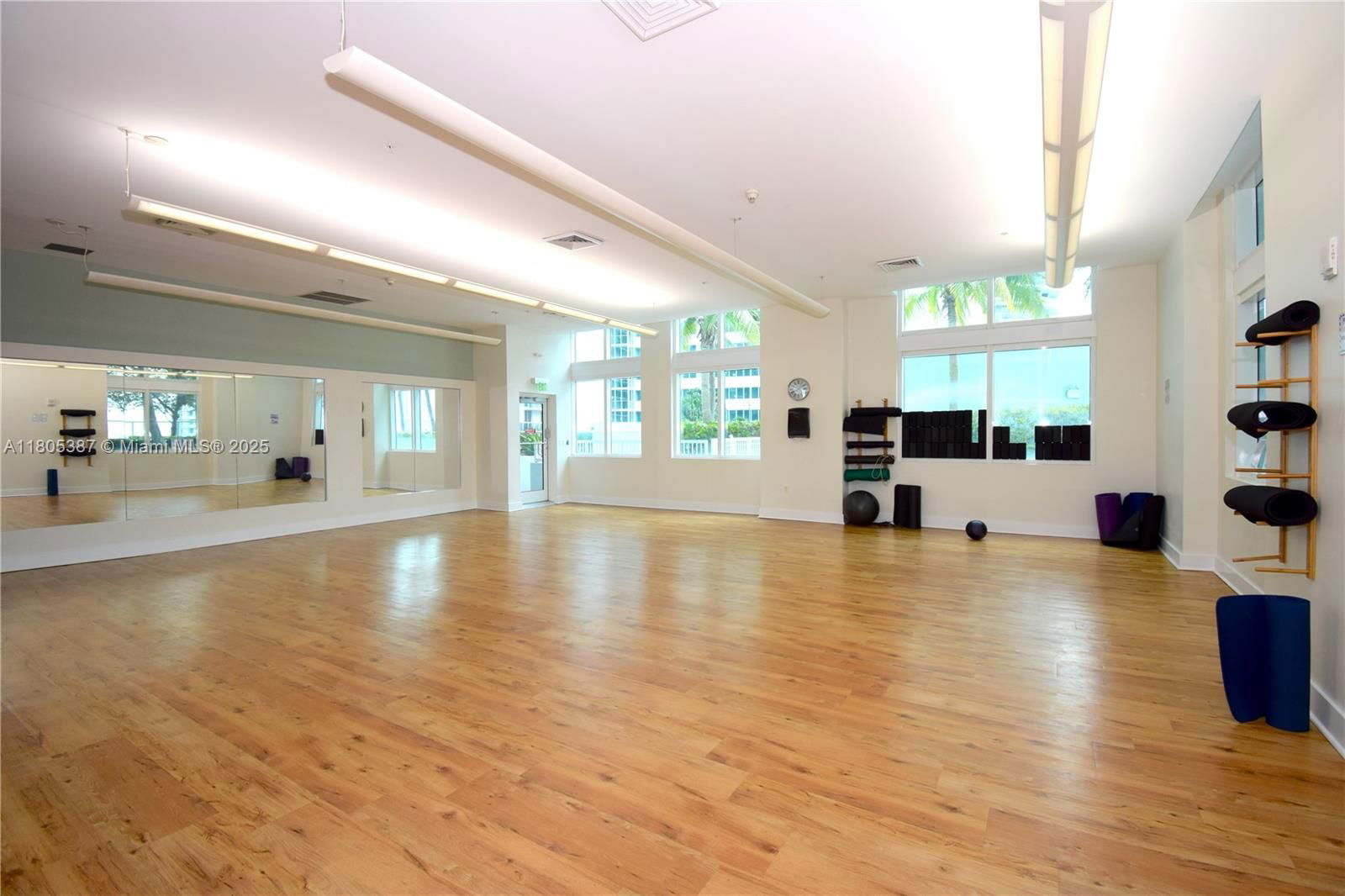 Real estate property located at 1900 Bayshore Dr #2804, Miami-dade, Quantum On The Bay Condo, Miami, FL