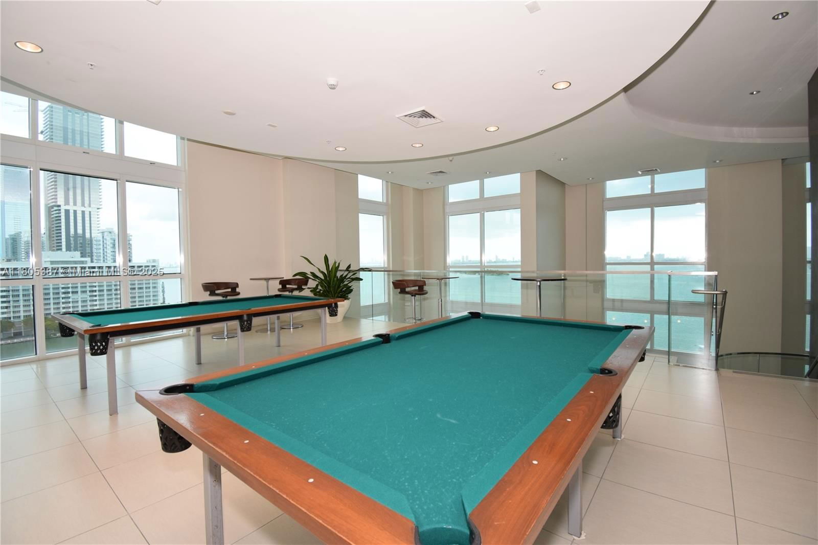 Real estate property located at 1900 Bayshore Dr #2804, Miami-dade, Quantum On The Bay Condo, Miami, FL