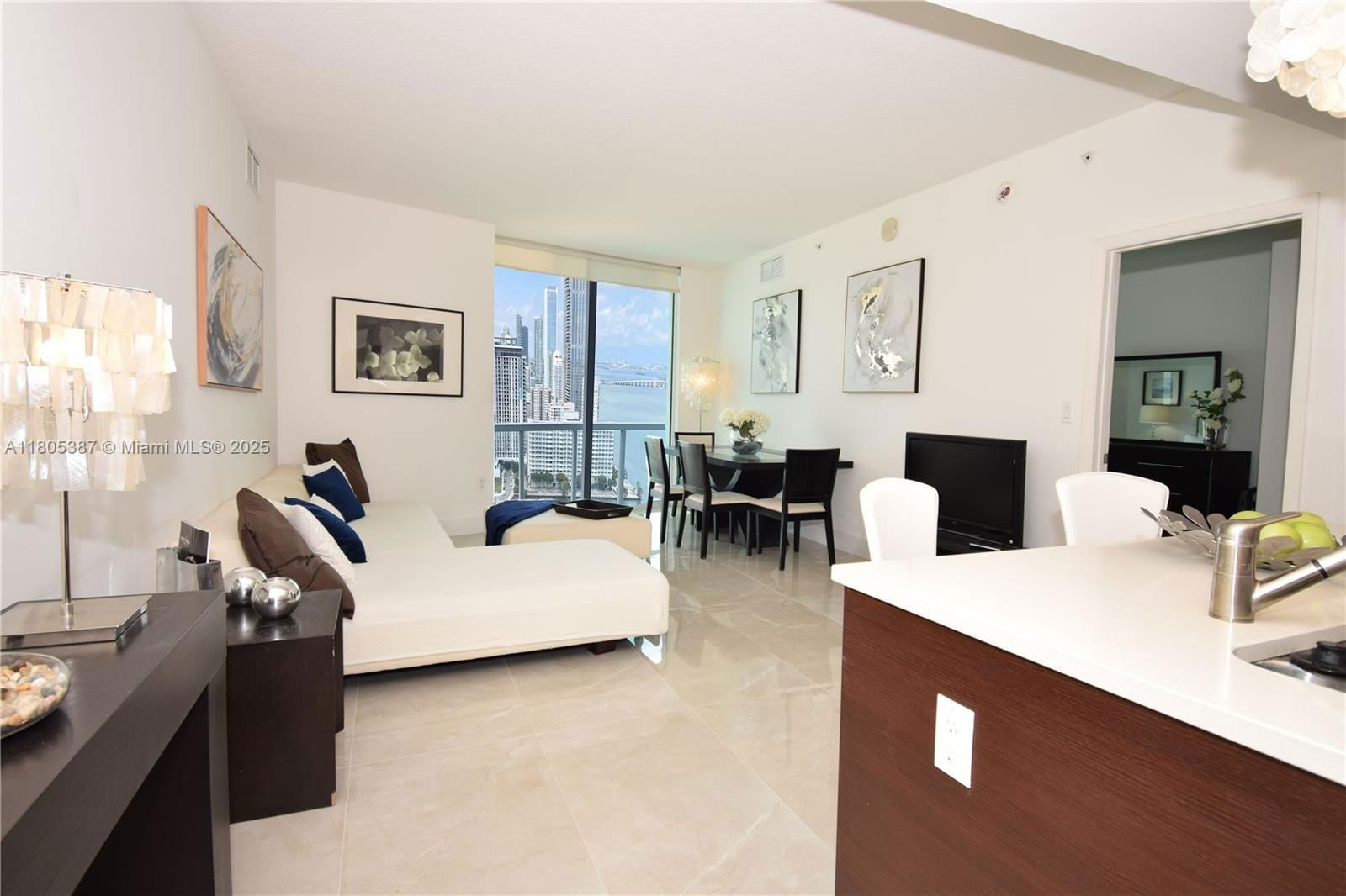 Real estate property located at 1900 Bayshore Dr #2804, Miami-dade, Quantum On The Bay Condo, Miami, FL