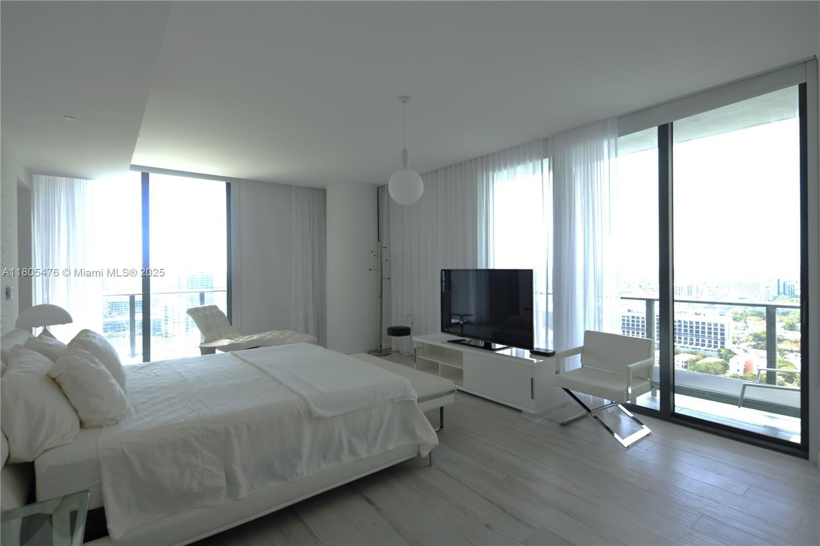 Real estate property located at 480 31st #2607, Miami-dade, Gran Paraiso Condo, Miami, FL