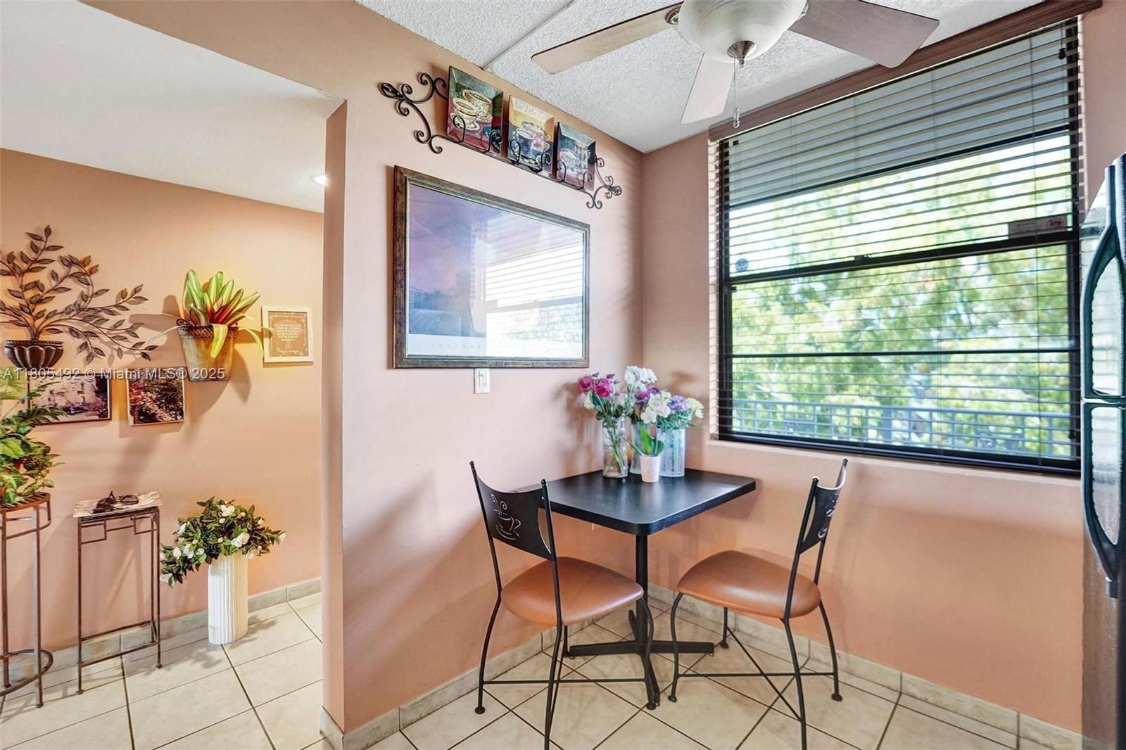 Real estate property located at 1510 Whitehall Dr #402, Broward, Condo 5 Of Whitehall Cond, Davie, FL