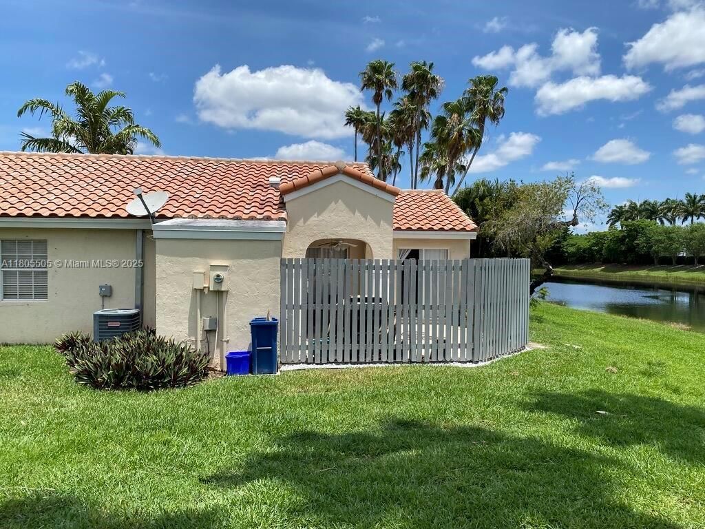 Real estate property located at 1510 Springside Dr, Broward, Country Isles Phase Ii, Weston, FL