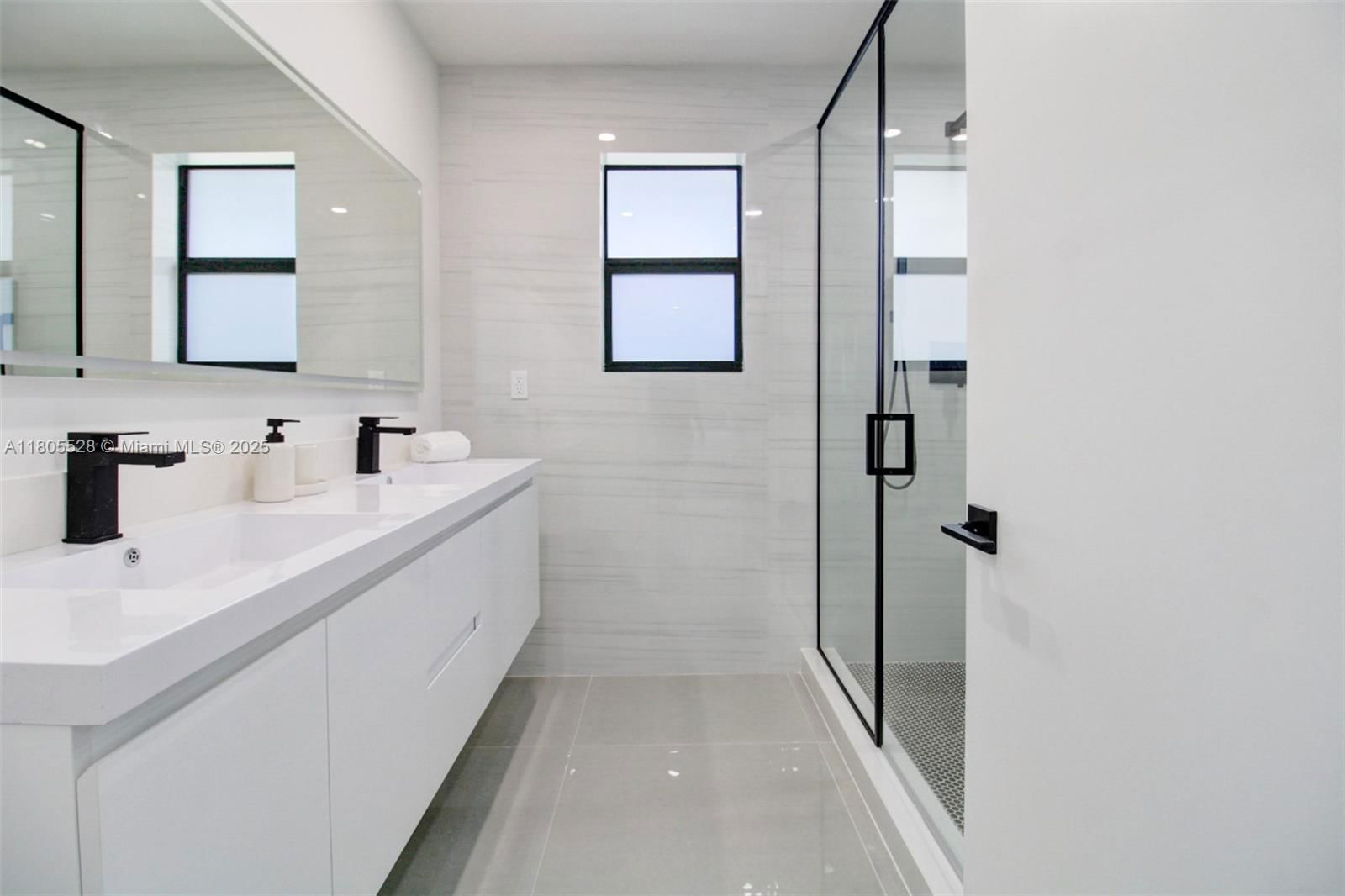 Real estate property located at 900 Royal Poinciana Blvd, Miami-dade, Lake Louise 1st Addn, Miami Springs, FL